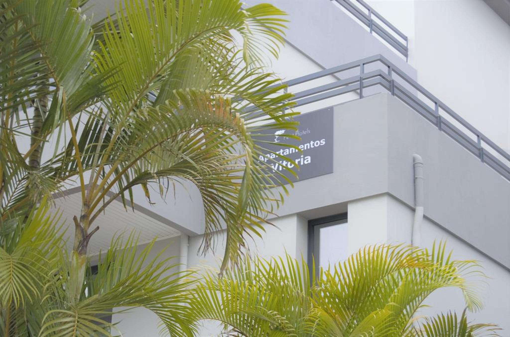 Apartamentos Turisticos Vitoria By Petit Hotels Funchal  Exterior photo